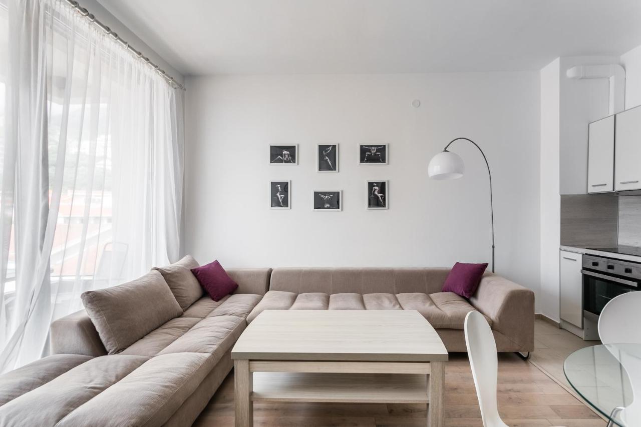 Apartments Beatrice Rafailovici Exterior photo