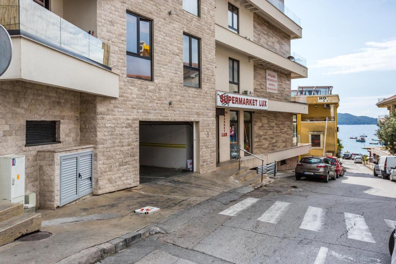 Apartments Beatrice Rafailovici Exterior photo